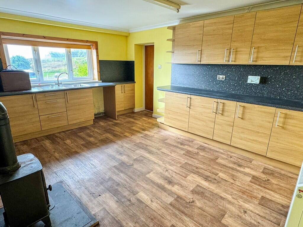 Southview, North Tolsta, Isle Of Lewis, HS2 0NG photo 3