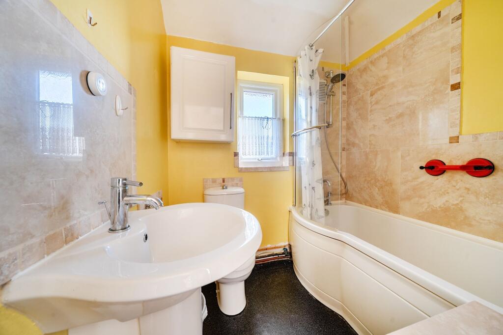 Gloucester Road, Aldershot, GU11 - View 4