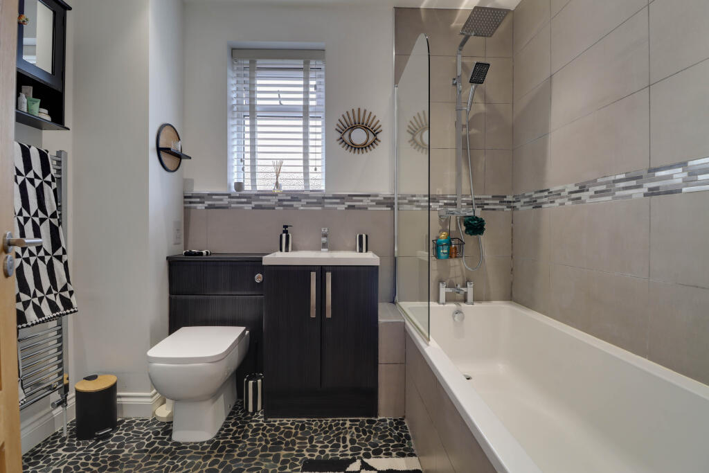 Additional image 11 of Holly Walk, Harpenden, Hertfordshire, AL5