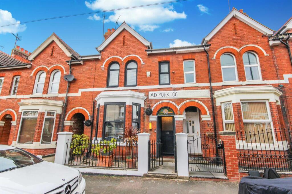 Main image of property: York Road, Rushden