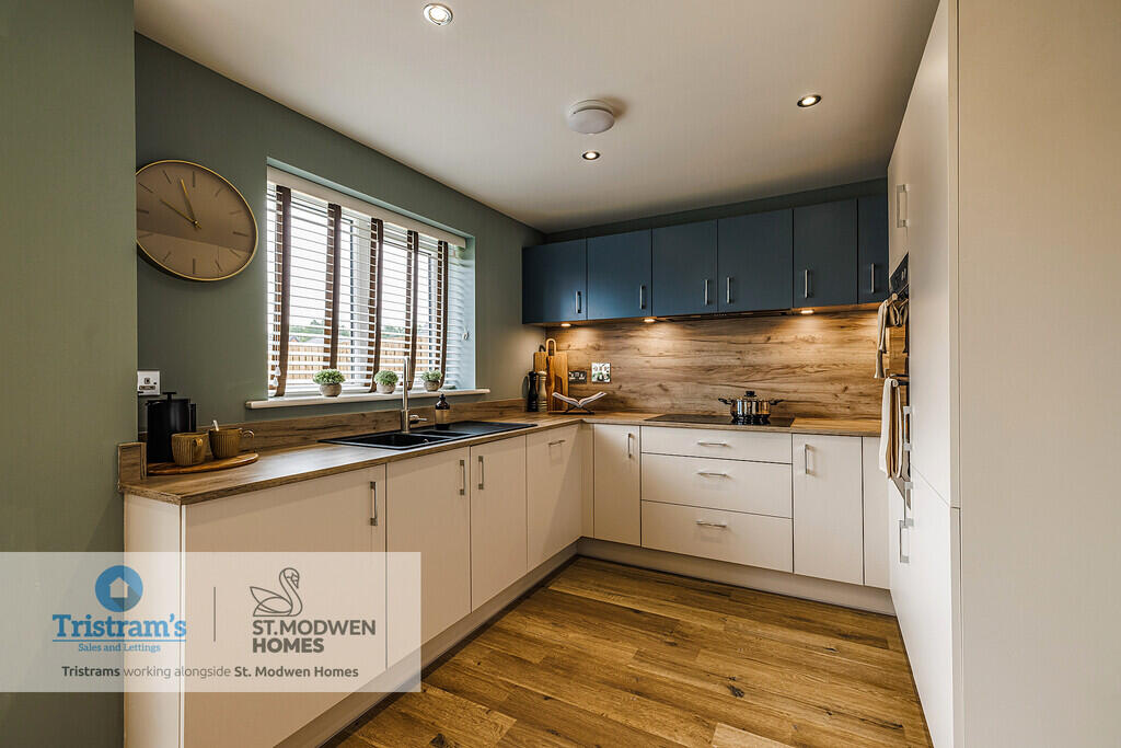 The Hemingate, Bramcote, Nottingham photo 3