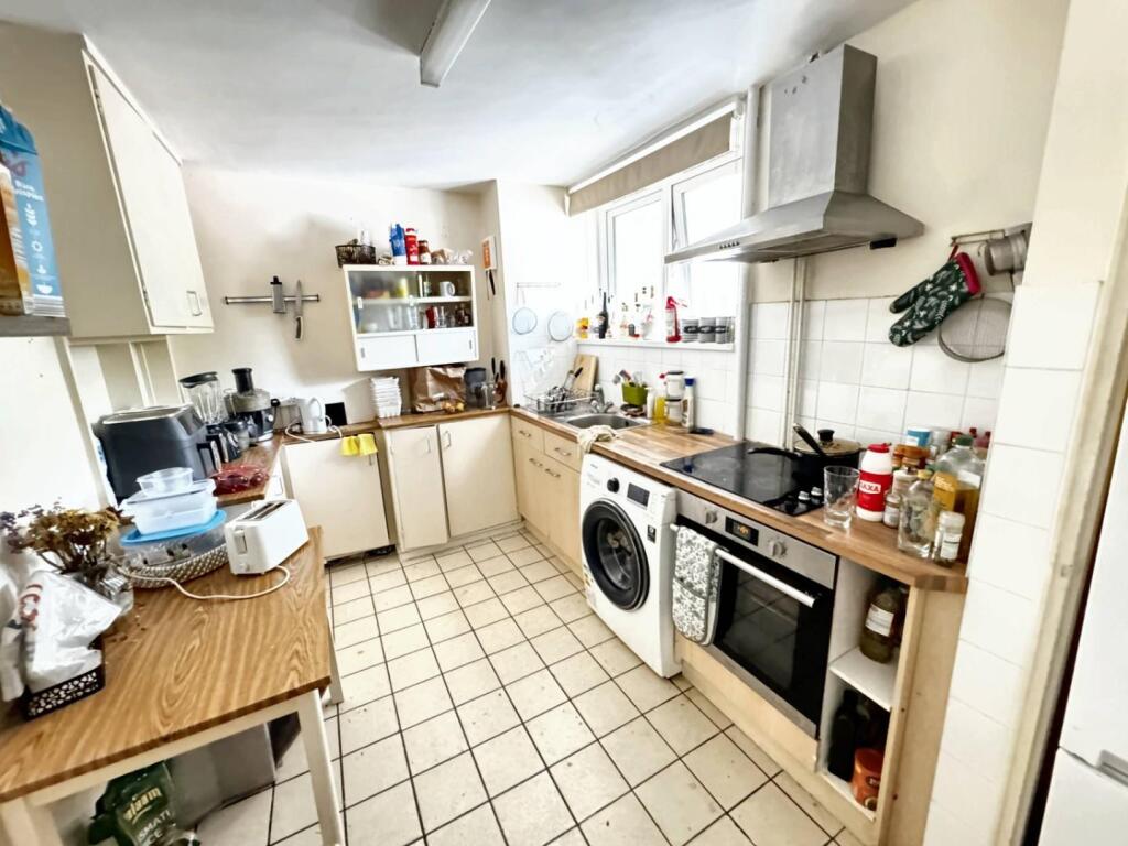 Main image of property: Flat 52, Brandon House, Jacobs Wells Road, Bristol