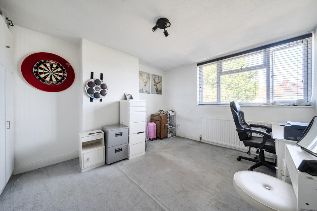 House in Harrow - More
