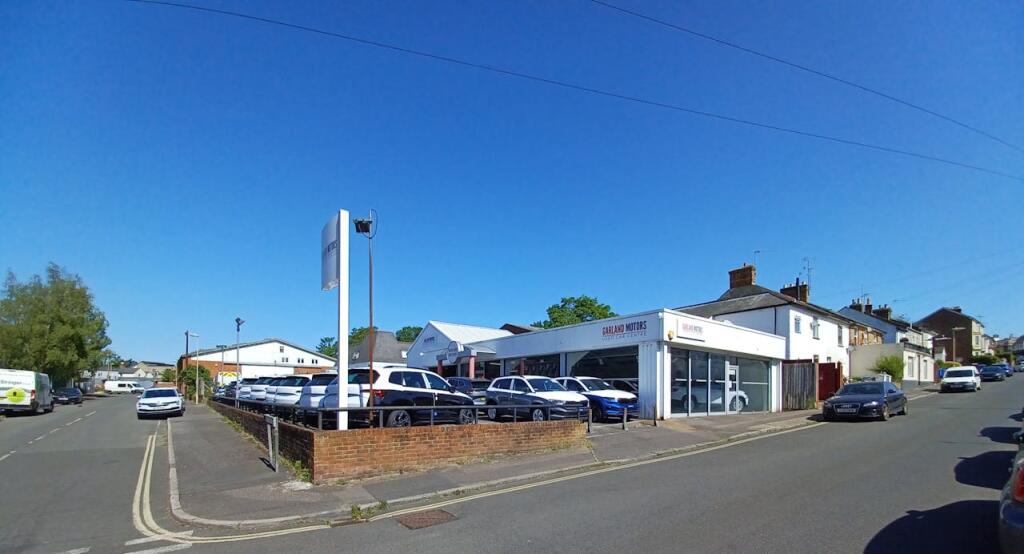 Main image of property: 20 Waterloo Road, Aldershot, GU12 4NU