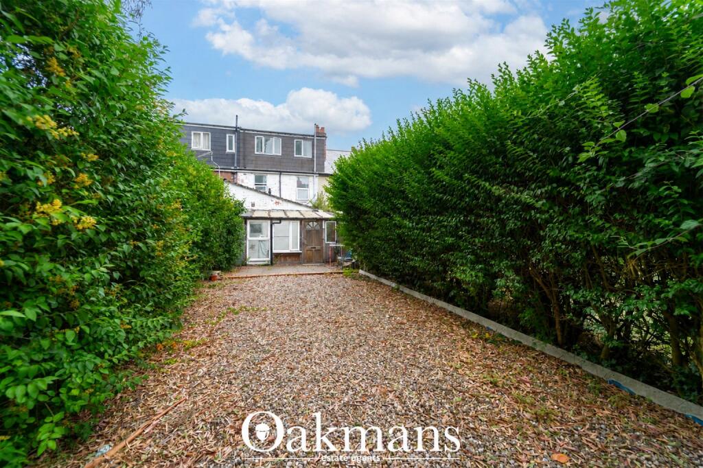 6 bedroom house for rent