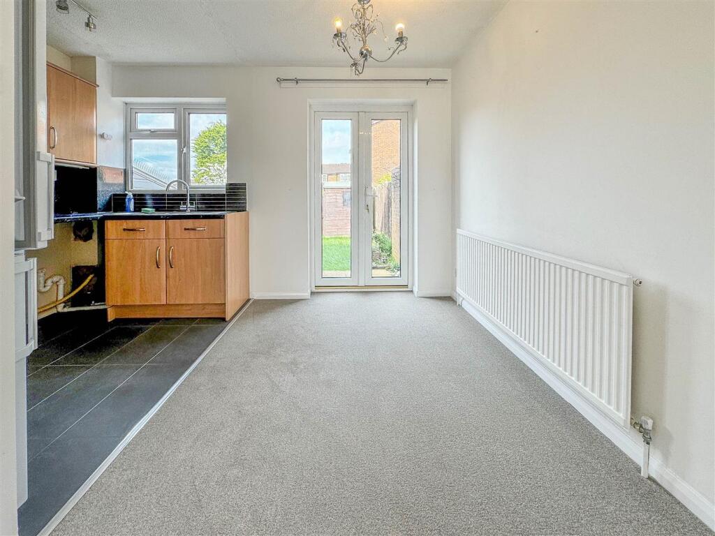 Ladywood Road, Hertford photo 3