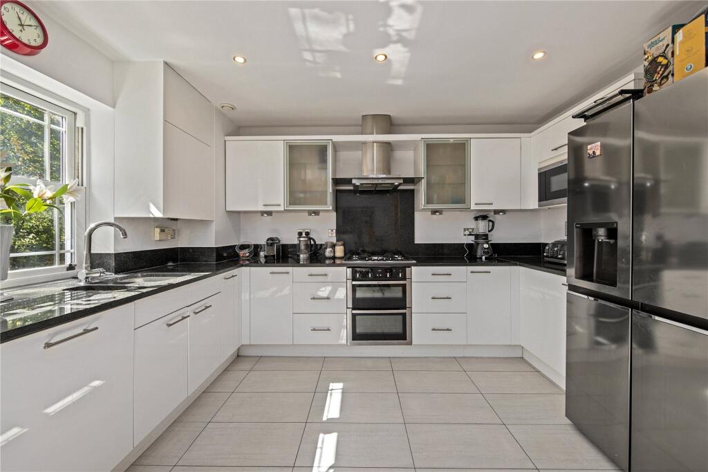 House in London - View 3