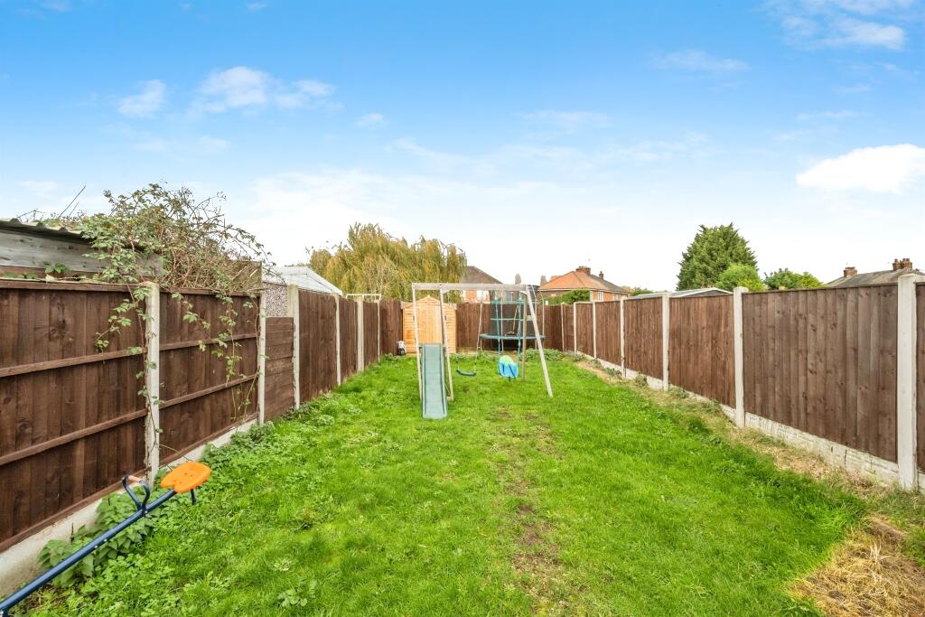 House in Doncaster, Bircotes - View 4