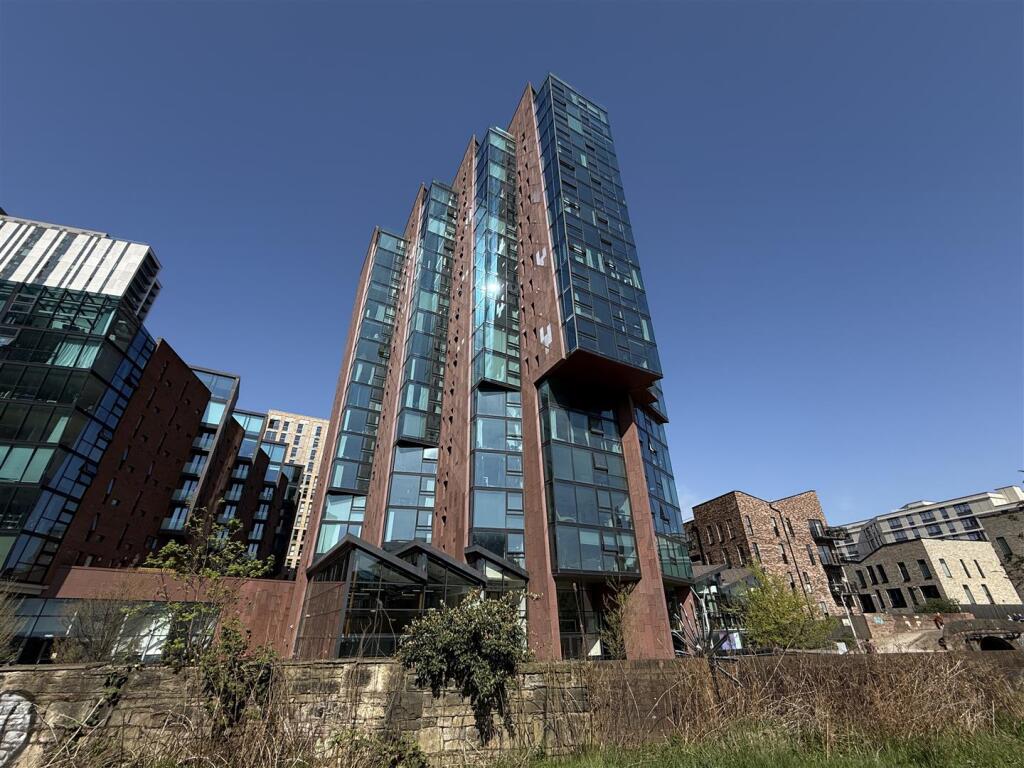 Main image of property: Islington Wharf Block B, Great Ancoats Street, Manchester