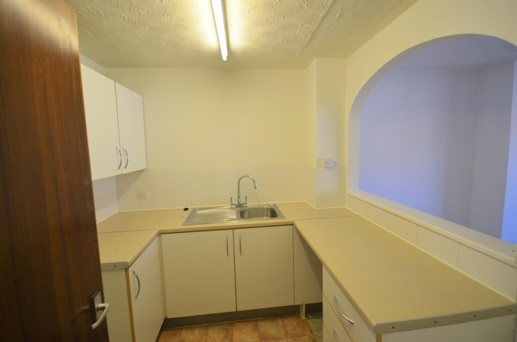 Apartment in Taunton - View 4