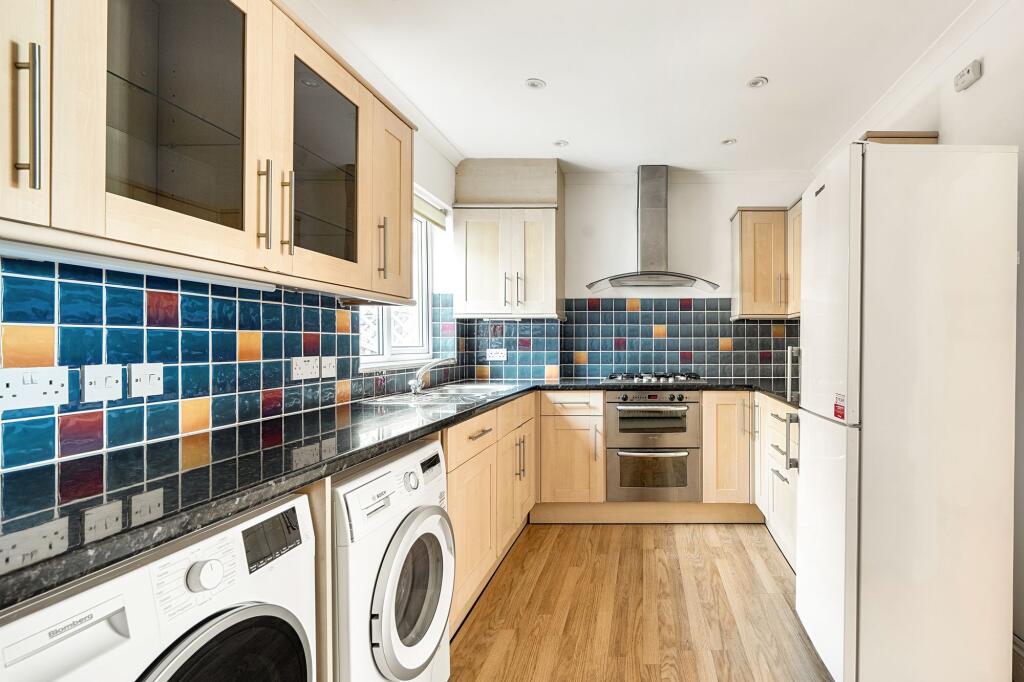 House in Kingston upon Thames - View 3