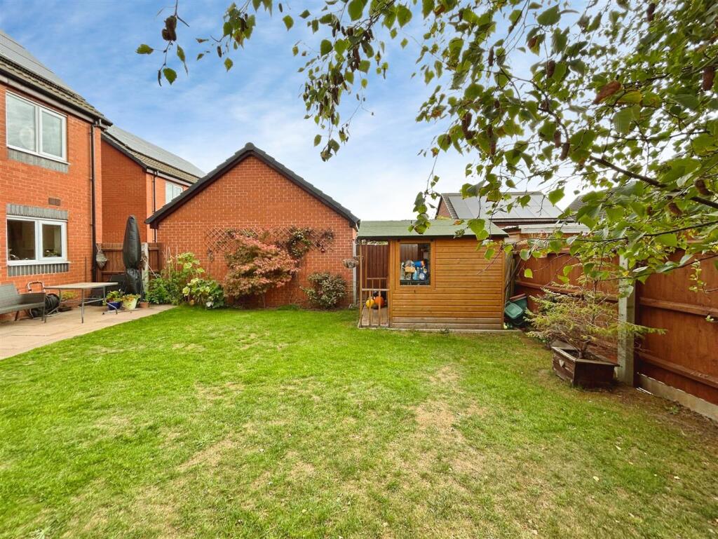 House in Warwick, Whitnash - View 2