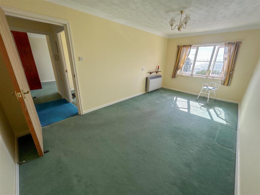 Apartment in Colchester - View 3
