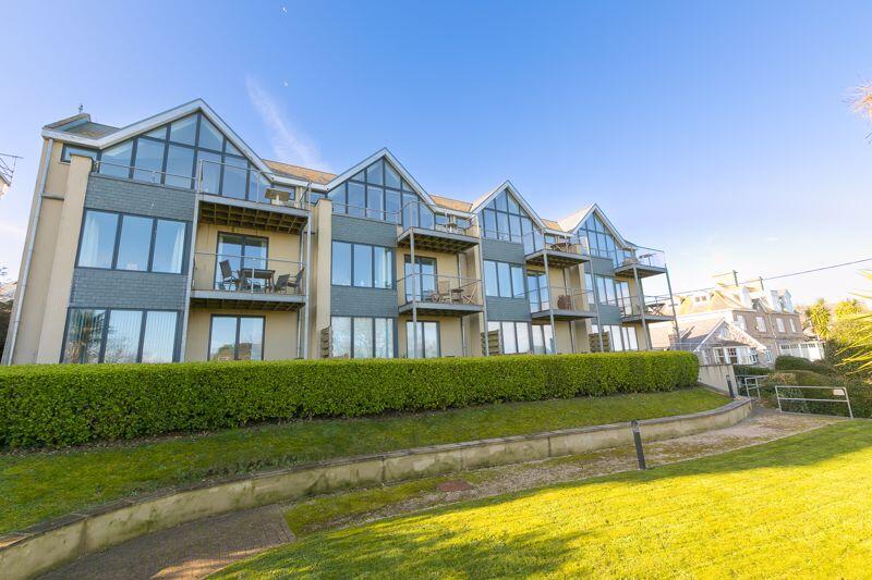 Apartment in Truro - View 2