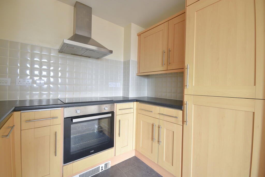 Apartment in East Staffordshire, Shobnall - More