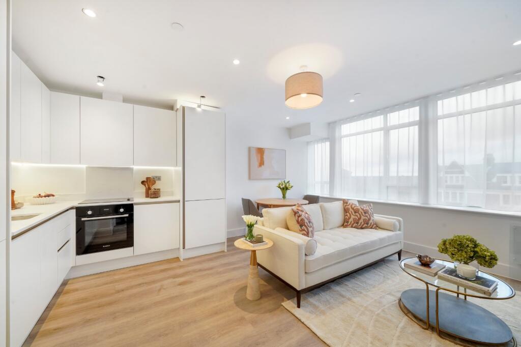 Main image of property: High Road, Streatham, SW16