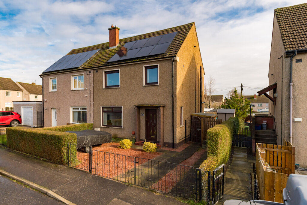 Main image of property: 38 Forthview Crescent, Danderhall, EH22 1NB