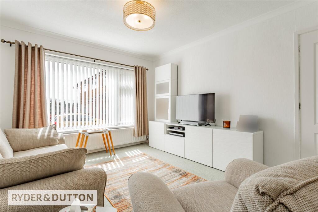 Elmwood Drive, Royton, Oldham, OL2 photo 3