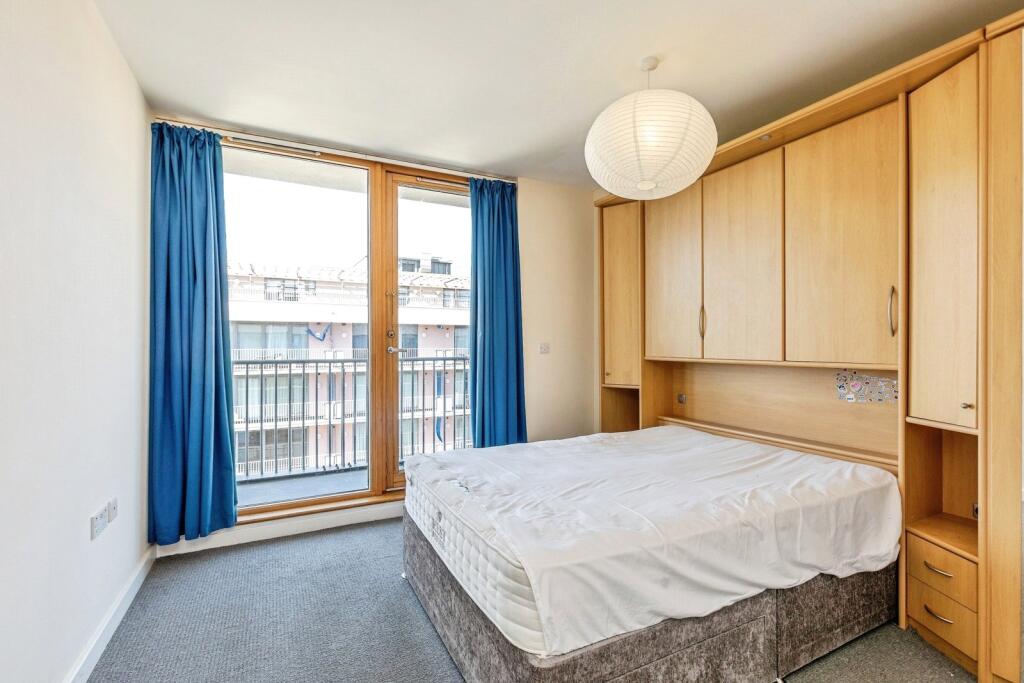 Cathedral Walk, BRISTOL, BS1 - More
