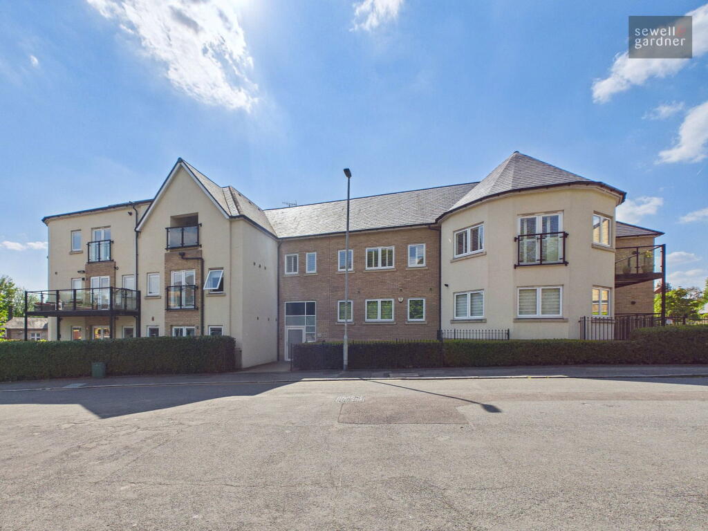 Main image of property: Victoria Close, Rickmansworth, WD3 4EQ