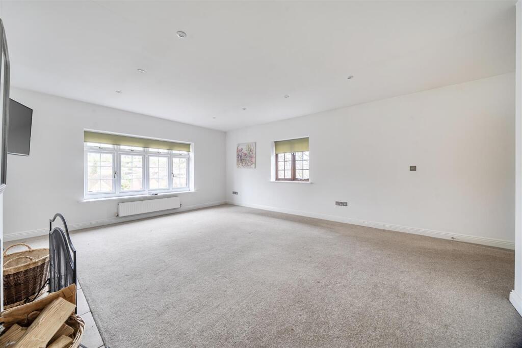 Chapel Lane, Winterborne Stickland, Blandford Forum - View 3
