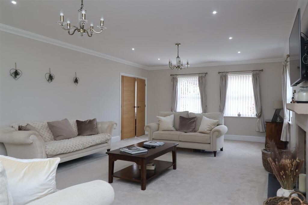Forest Hill Park, Worksop, S81 photo 3