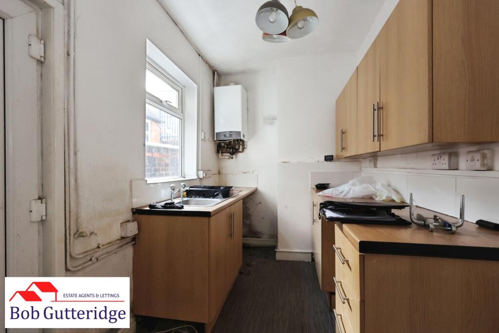 House in Stoke-on-Trent - More
