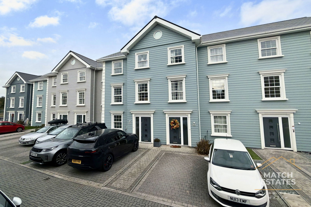 6-bed house on Parkside, Folkestone, Kent, £500,000