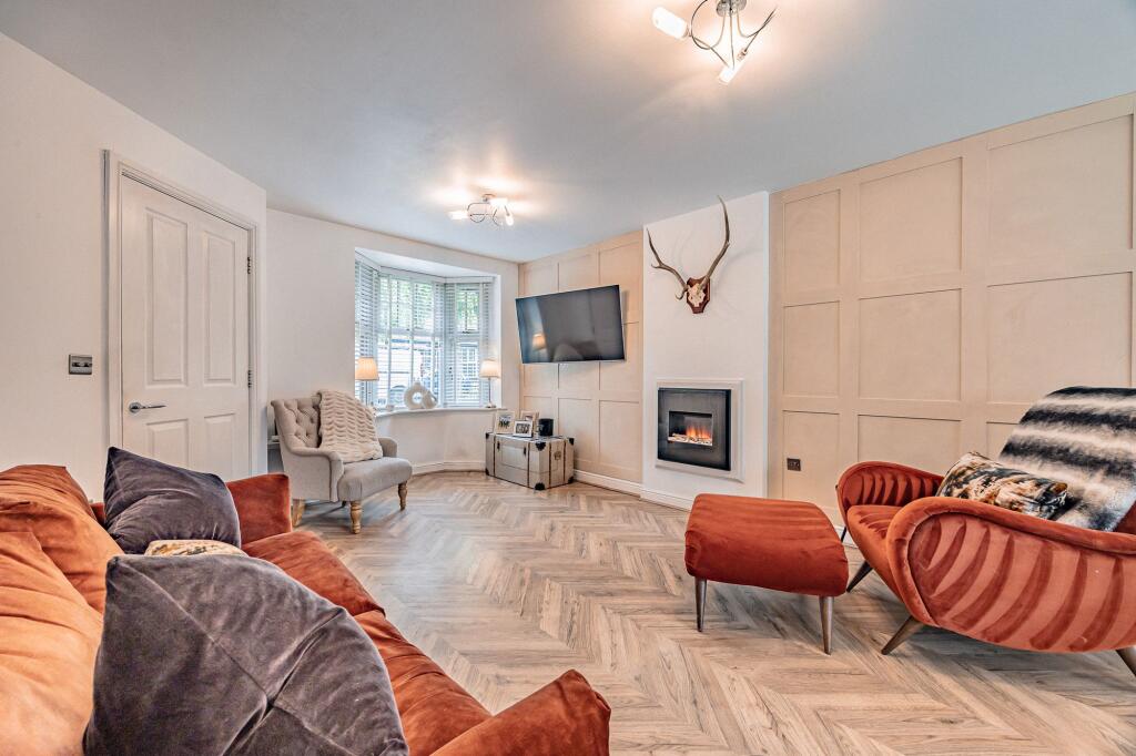 House in Tameside, Gee Cross - View 2