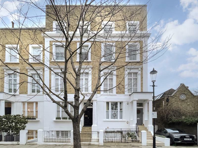 6 bedroom terraced house for rent
