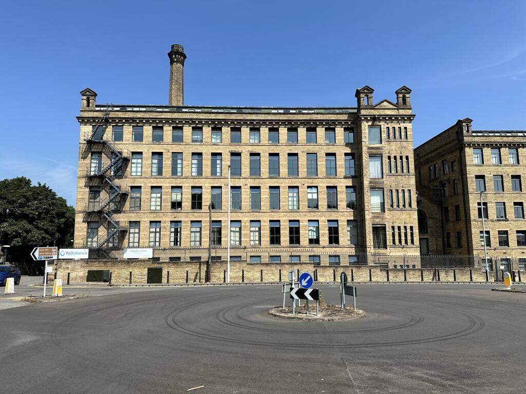 Apartment 34, New Mill, Salts Mill Road, Shipley, West Yorkshire, BD17