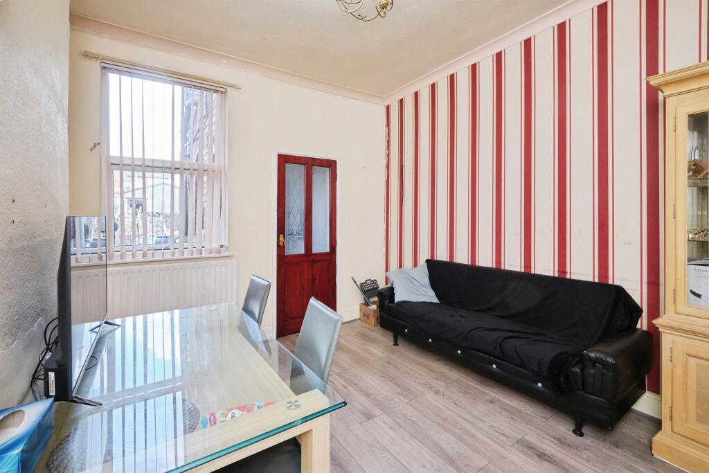 House in Birmingham, West Midlands - View 4