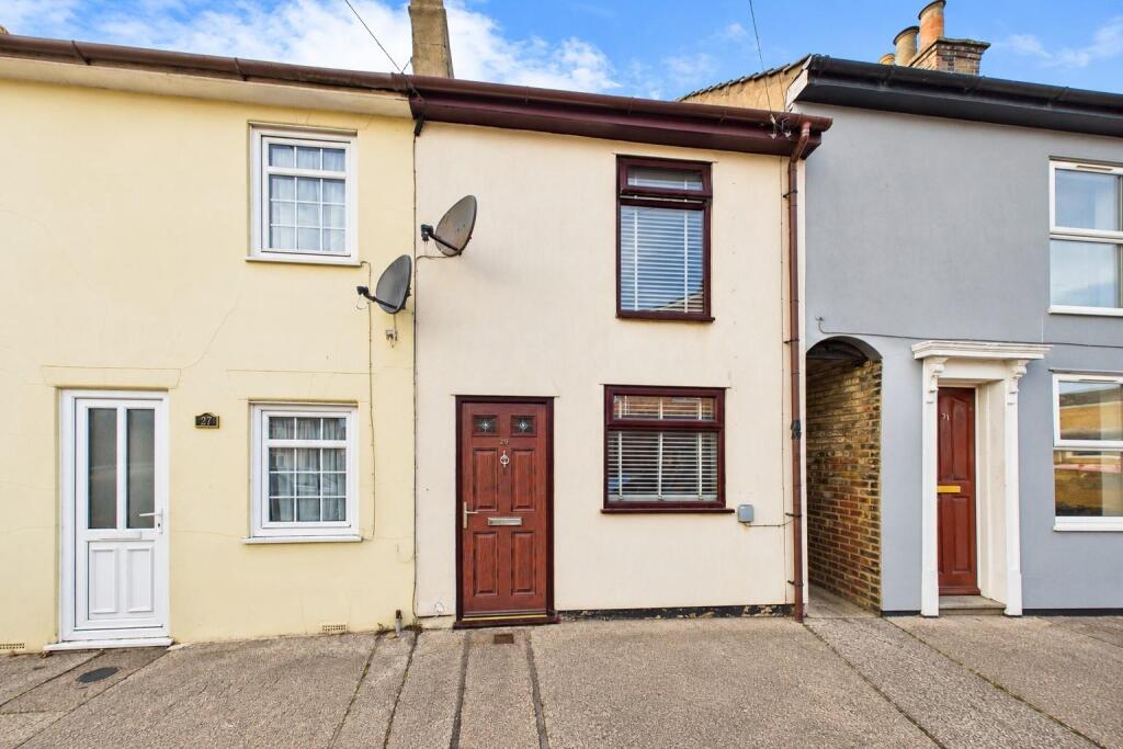 2-bed terraced on Park Road, Lowestoft, £110,000