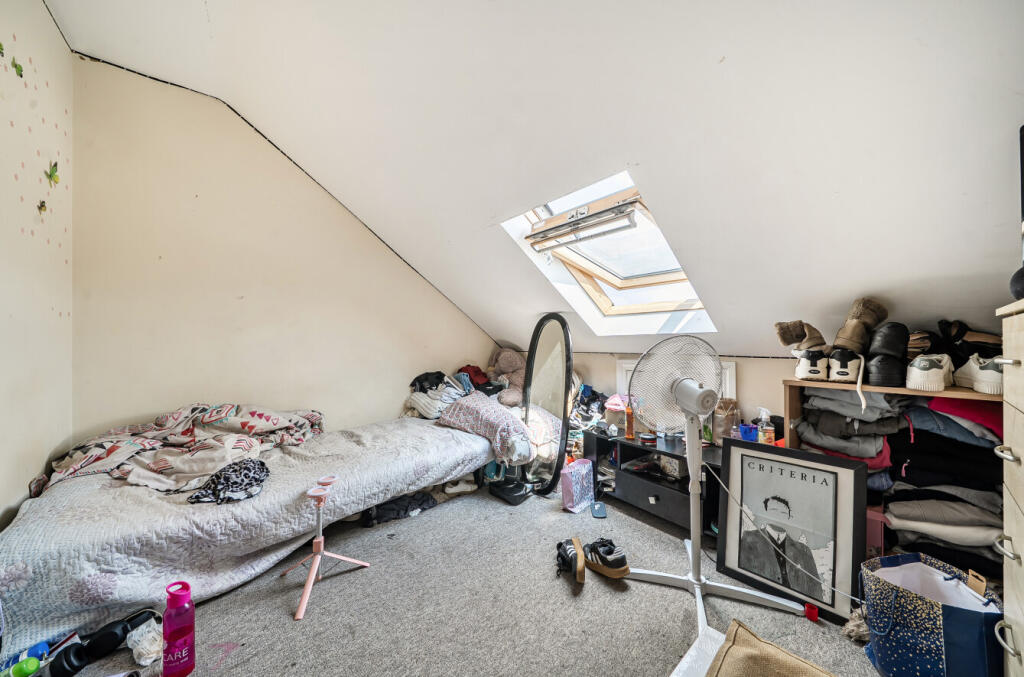 House in Southampton - More