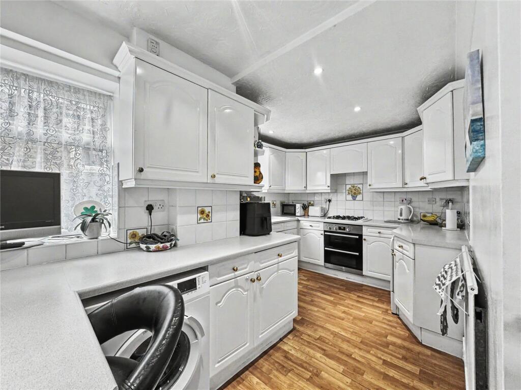 House in Gillingham, Twydall - View 5