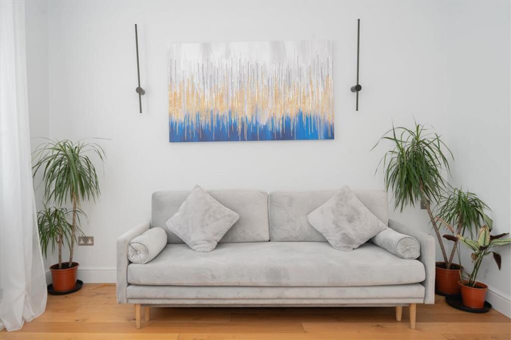 Apartment in London - View 4