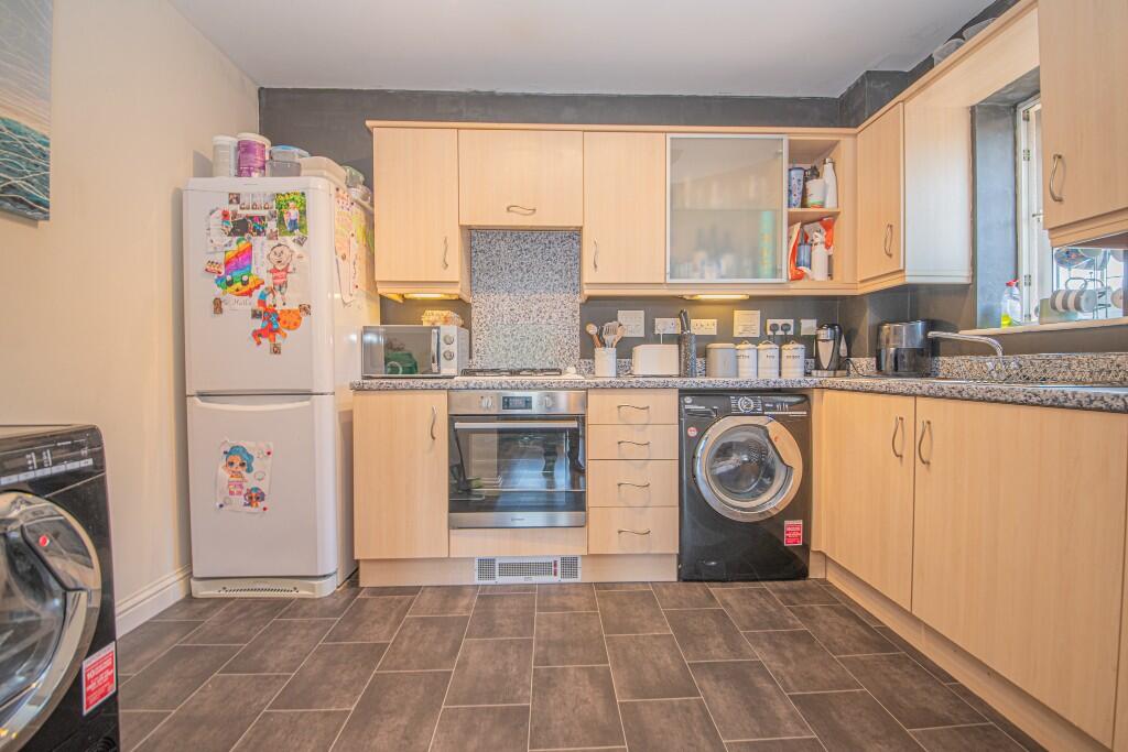 Causton Gardens, Eastleigh, SO50 photo 4