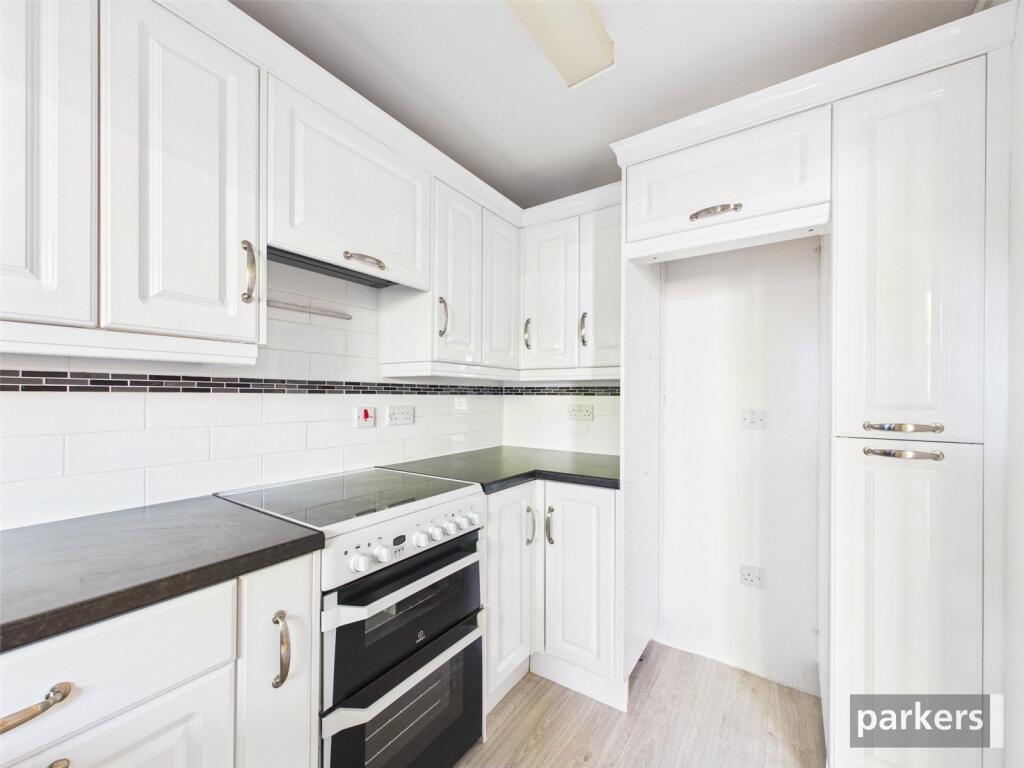 Apartment in Reading - View 4