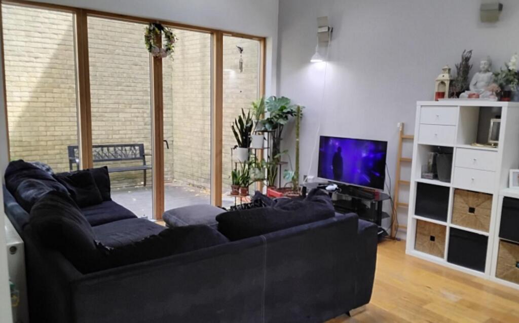 8 Ellacott Mews, Streatham, London, SW16 photo 2