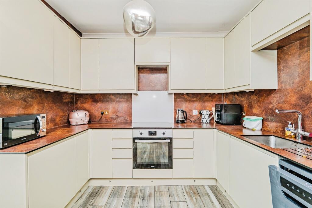 House in Cardiff - More