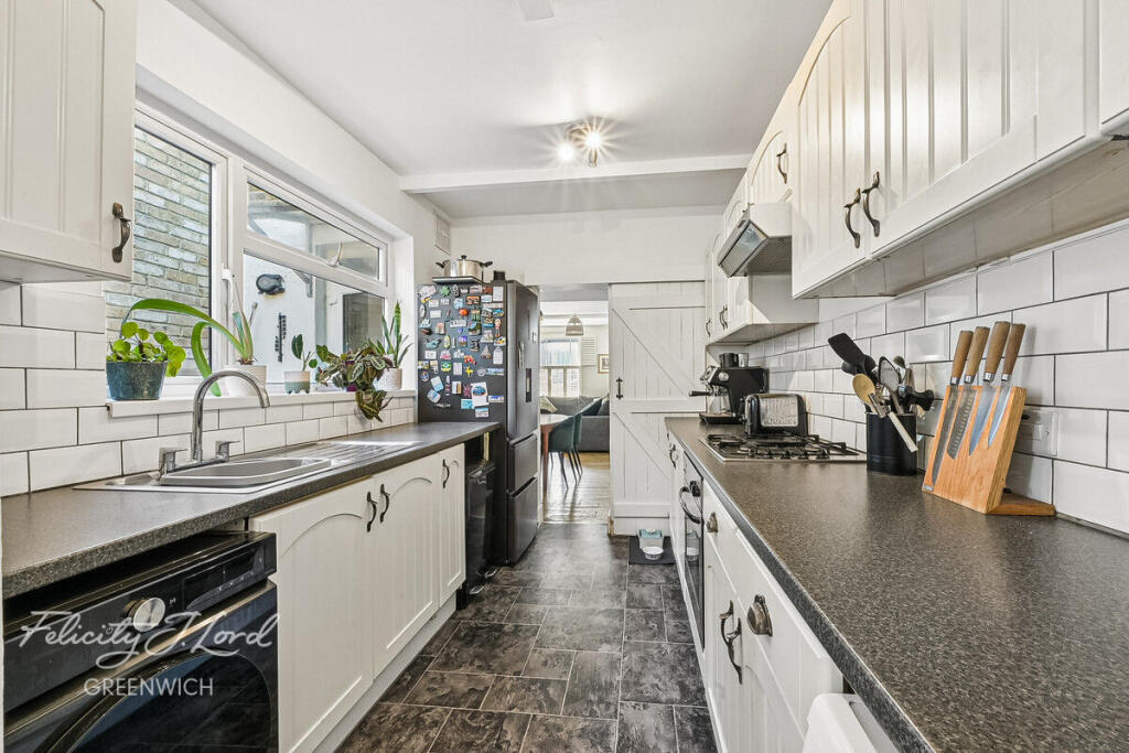 House in London, Blackheath Royal Standard, East Greenwich - More
