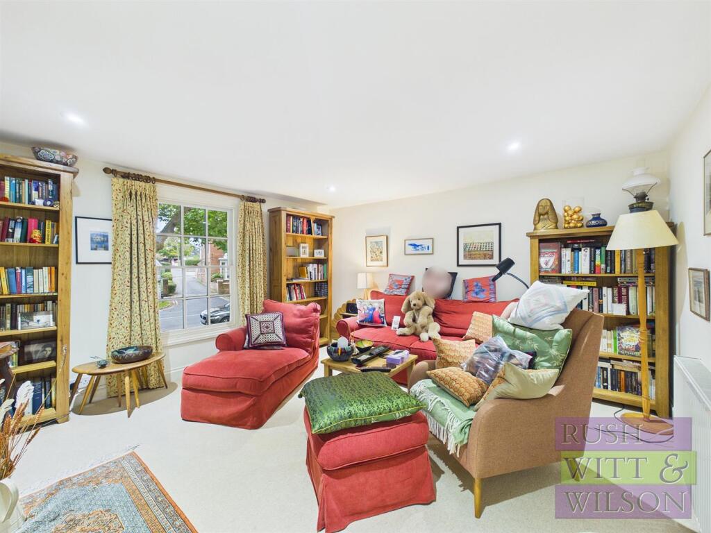 Apartment in Tonbridge - View 2