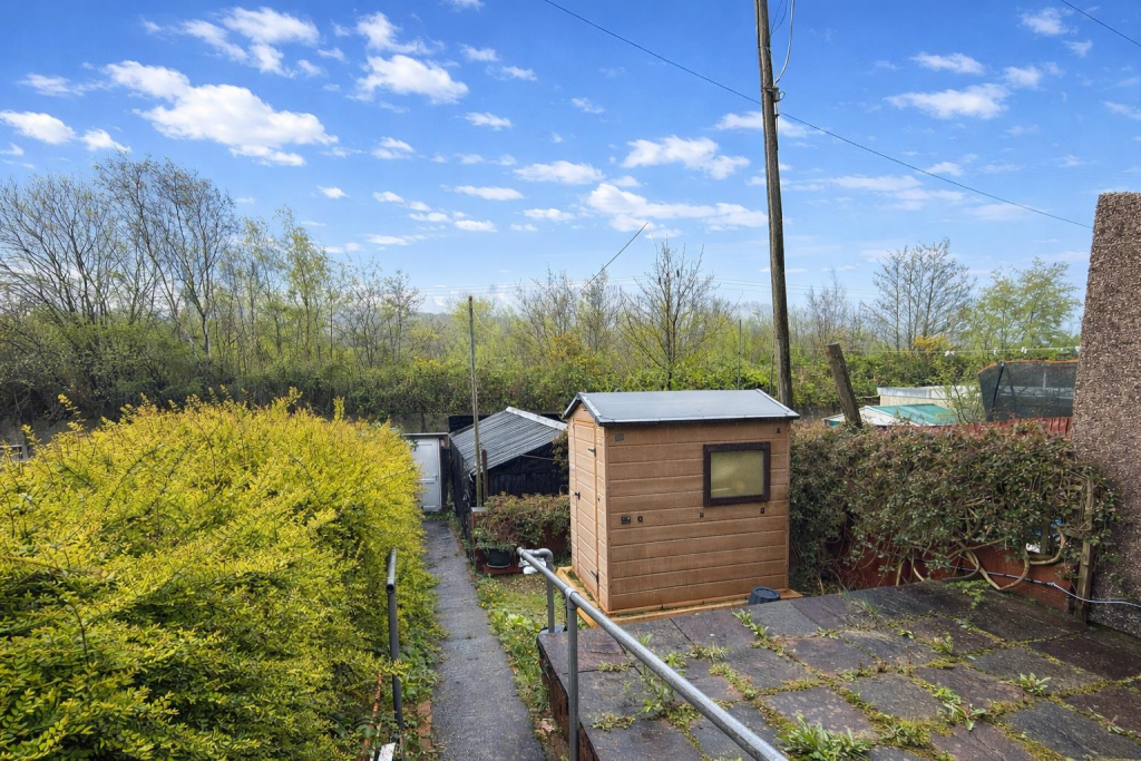 House in Cardiff, Aberaman South - View 2