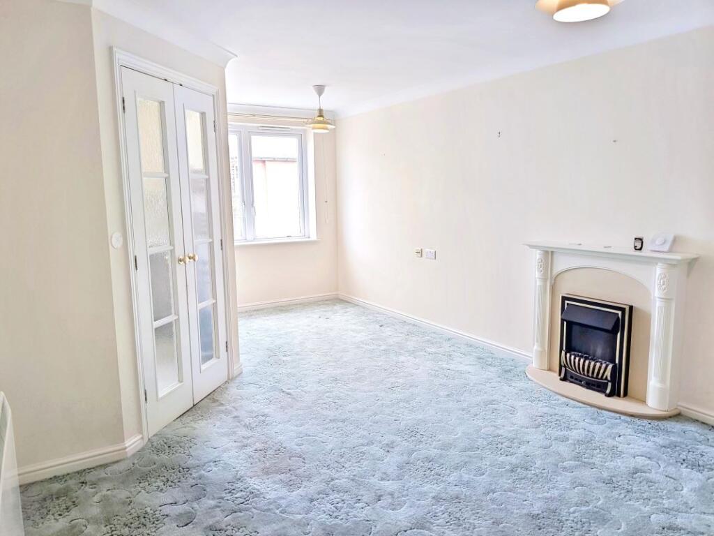 Apartment in Canterbury - View 5