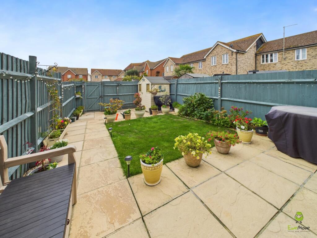 Neville Road, Herne Bay, Kent, CT6 photo 2