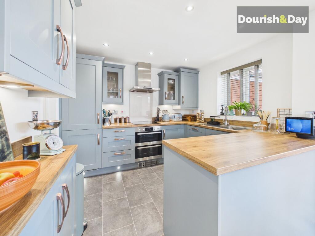 House in Stoke-on-Trent - View 5