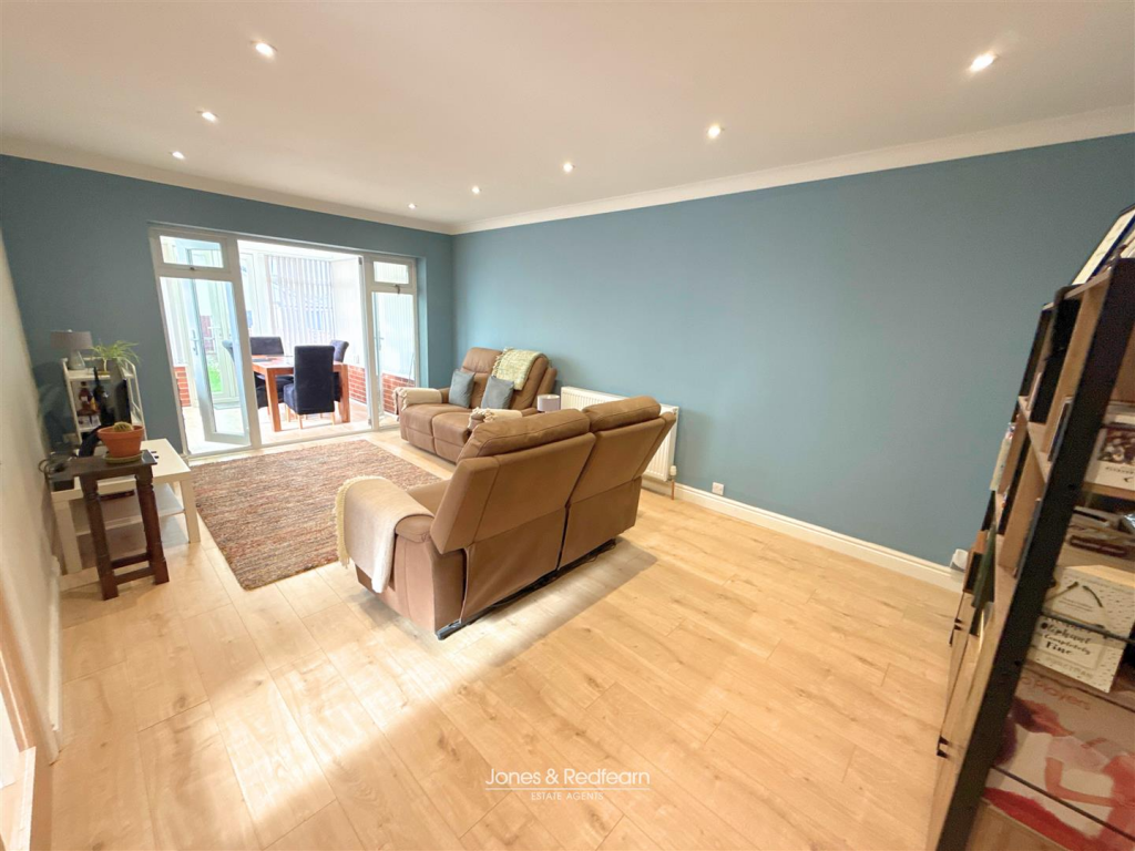 Vicarage Lane, Rhuddlan, Rhyl photo 3