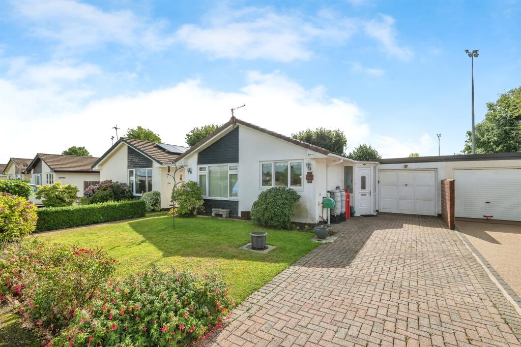 2-bed bungalow on Apple Tree Close, Witheridge, Tiverton, £260,000