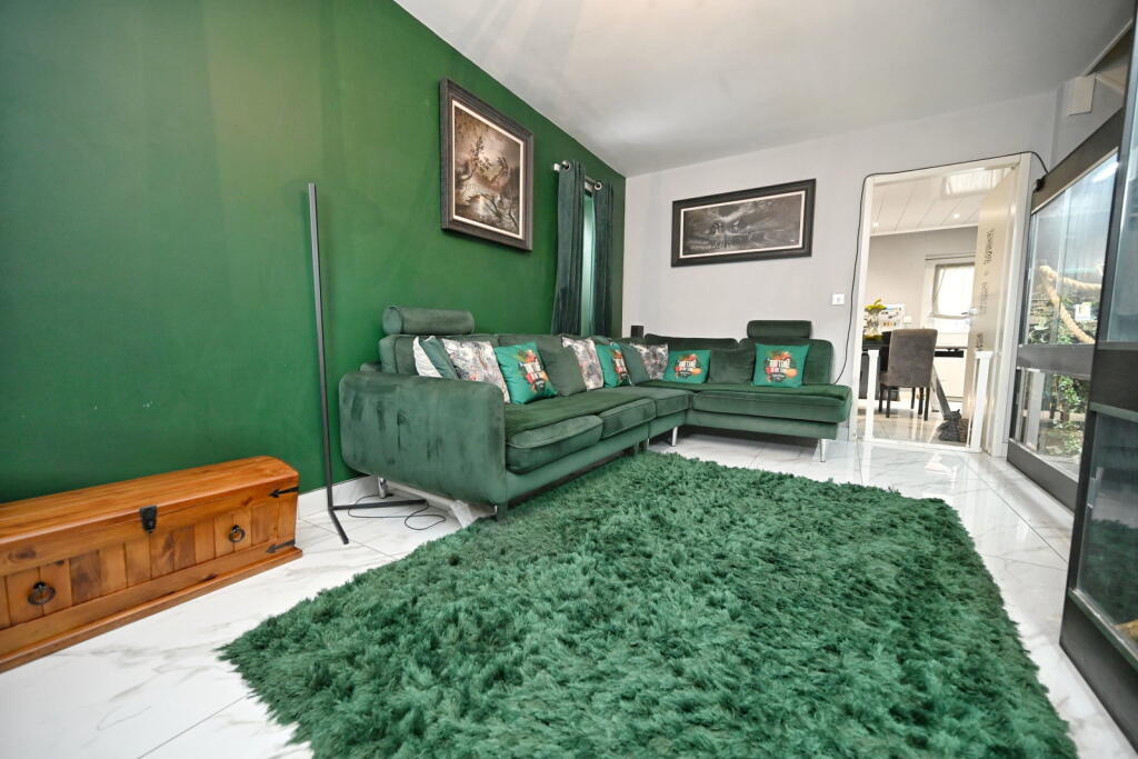 House in Barnsley, South Yorkshire - View 4