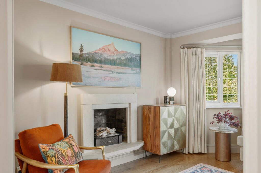 Woodstock Lane North, Long Ditton, Surbiton, Surrey, KT6 photo 4